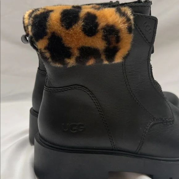 UGG Czeriesa Black Leather with Leopard Shearling Cuff & Zip Front Boots - Picture 2 of 6